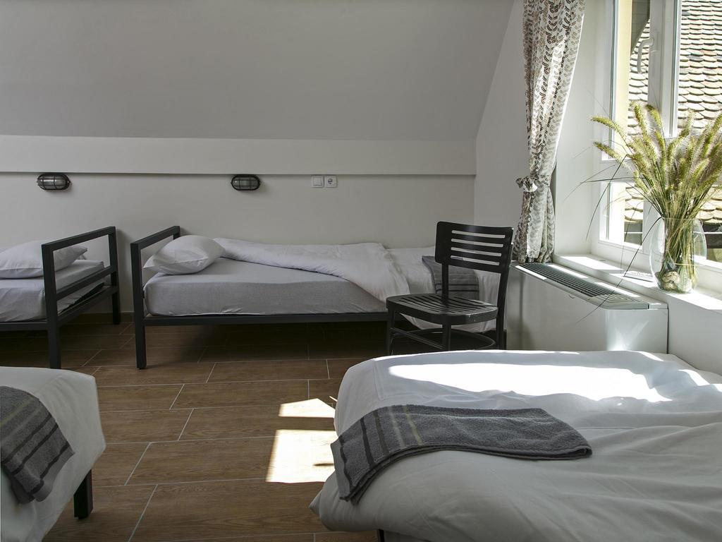 Varad Inn Нови-Сад Номер фото